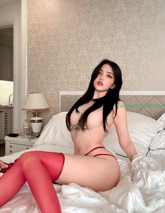 Hot girl Linh Chi nude gợi dục khó cưỡng